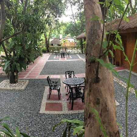Buenavista Family Inn Tagudin Bagian luar foto