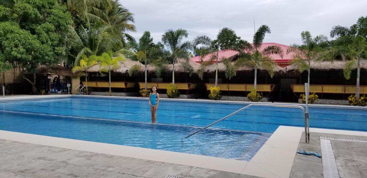 Buenavista Family Inn Tagudin Bagian luar foto
