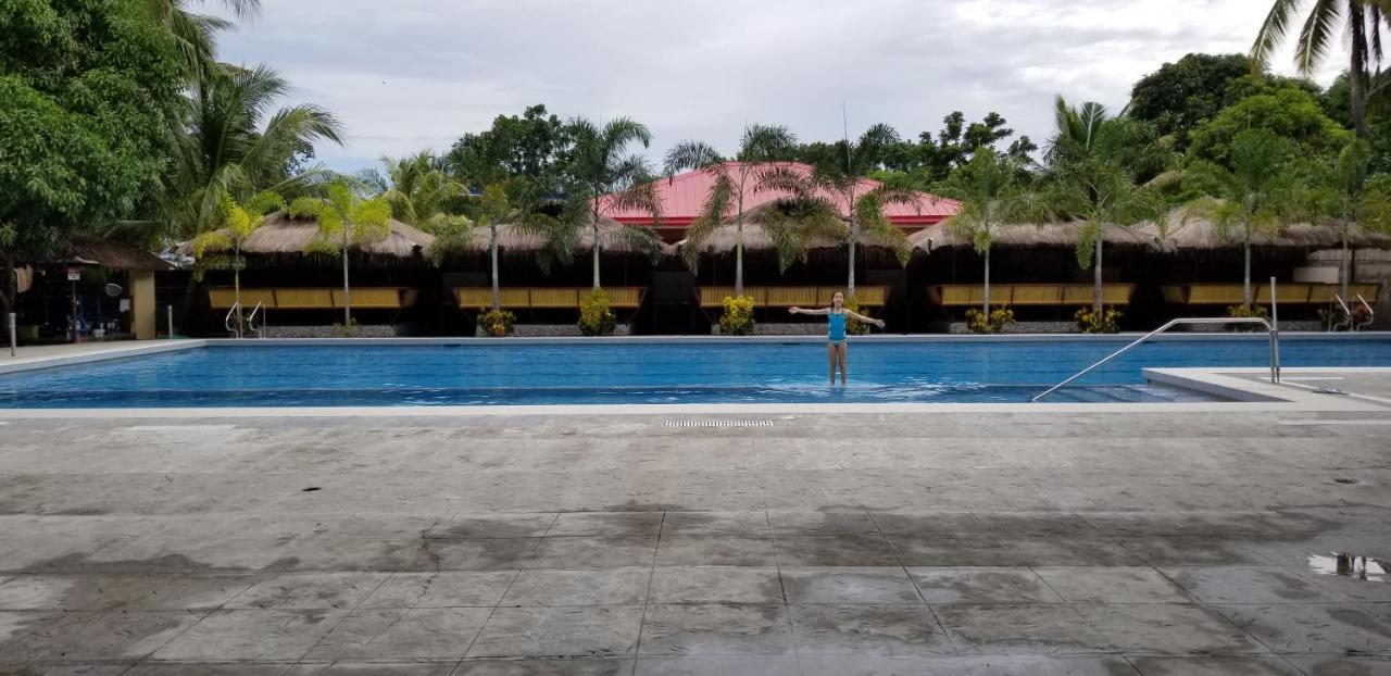 Buenavista Family Inn Tagudin Bagian luar foto