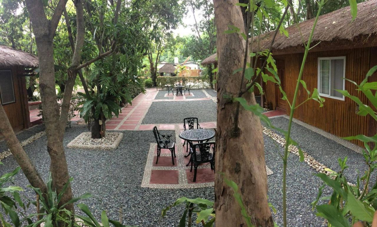 Buenavista Family Inn Tagudin Bagian luar foto