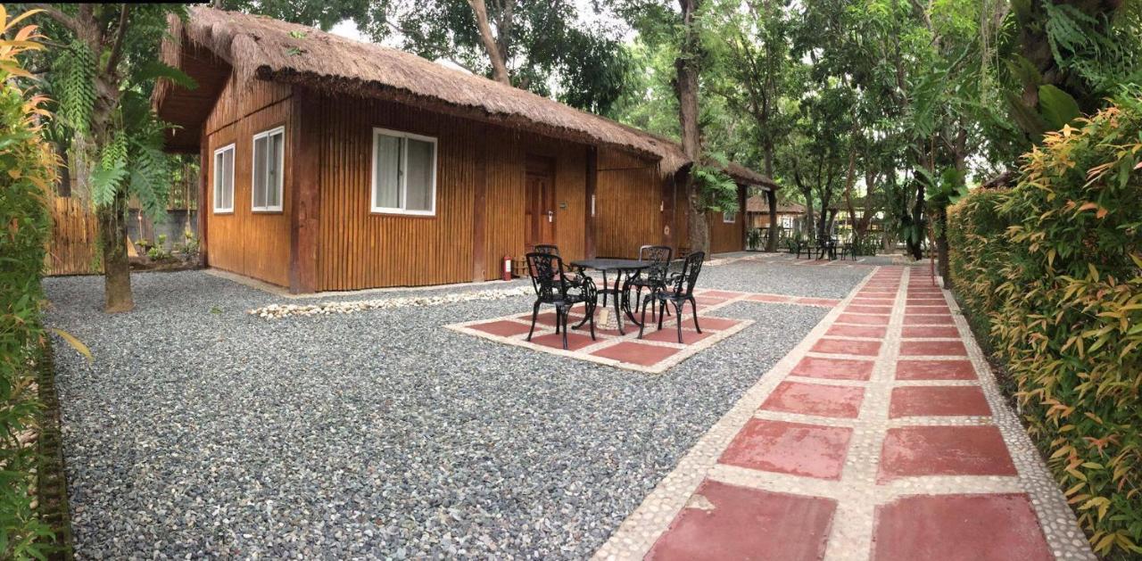 Buenavista Family Inn Tagudin Bagian luar foto