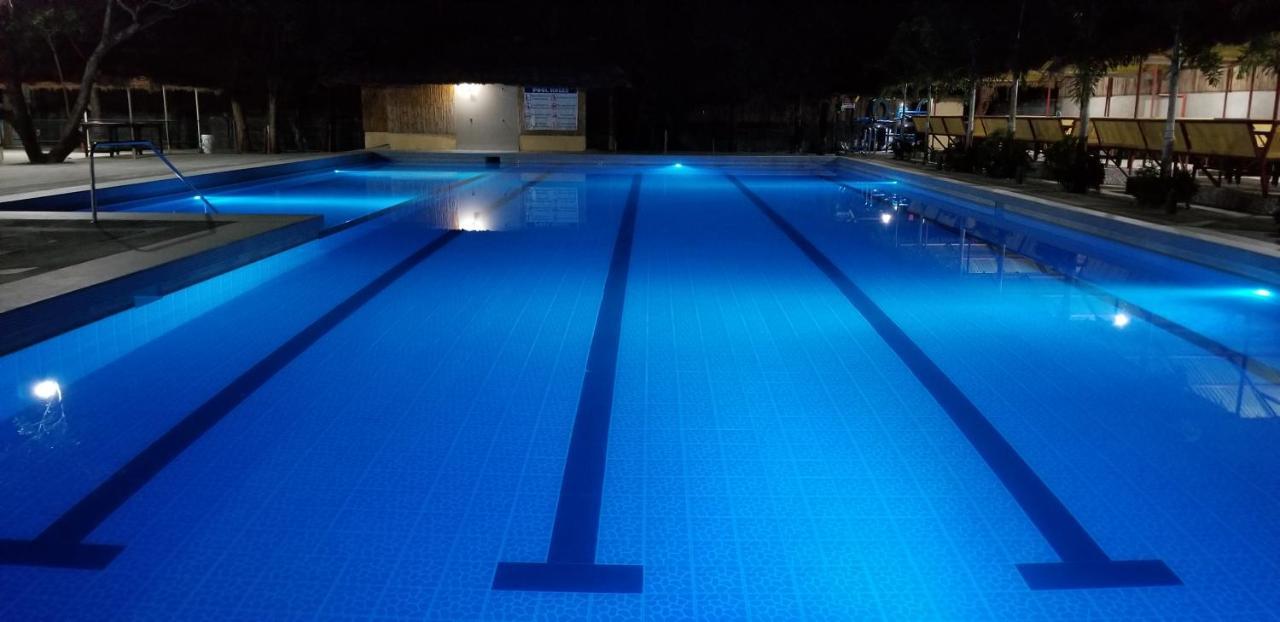Buenavista Family Inn Tagudin Bagian luar foto