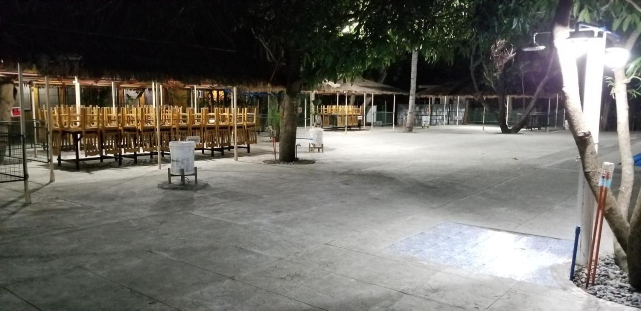 Buenavista Family Inn Tagudin Bagian luar foto
