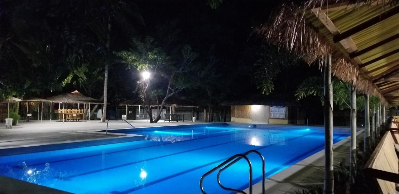 Buenavista Family Inn Tagudin Bagian luar foto